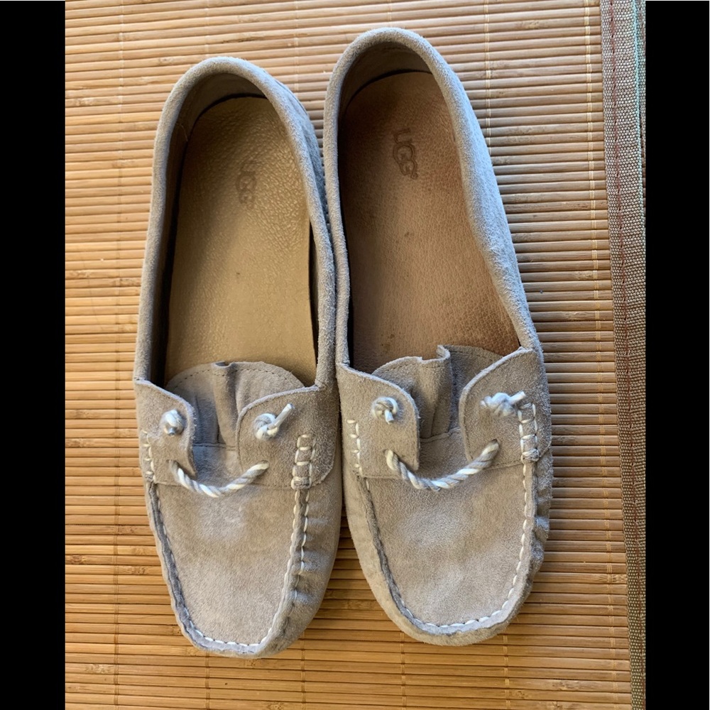 EUC Women’s UGG Slip On Leather Loafers - Size 9